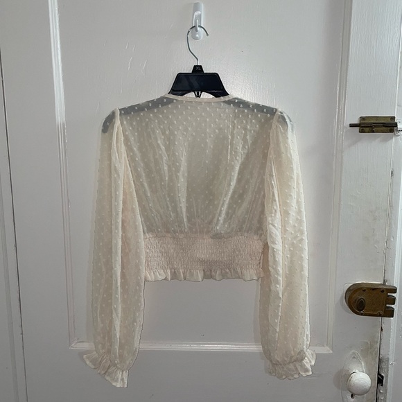 Cream Bell-Sleeved V-Neck Crop Top-Size Medium - Picture 4 of 7